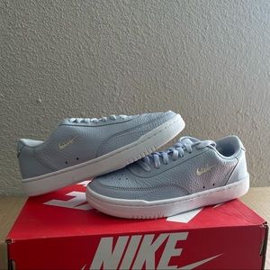 Nike Court Vintage Premium ‘Ghost’